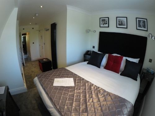 The Ship Leopard - No Children (adults Only) 3* Portsmouth